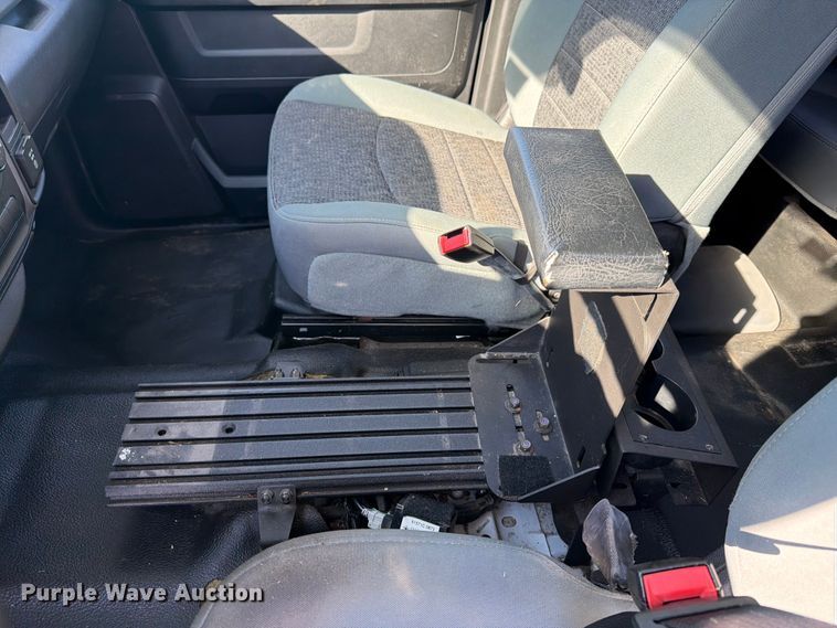 image for item NJ9052 2016 RAM 1500 Crew Cab pickup truck