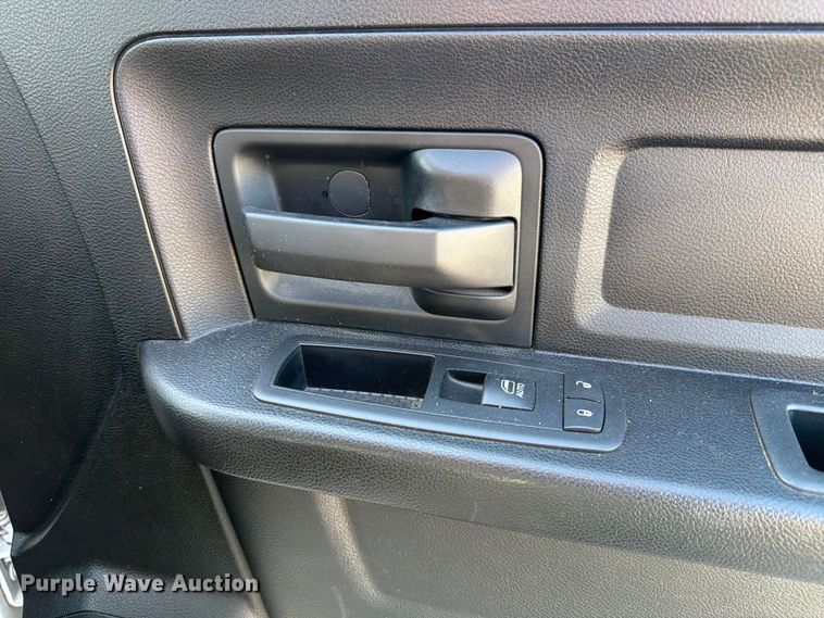 image for item NJ9052 2016 RAM 1500 Crew Cab pickup truck