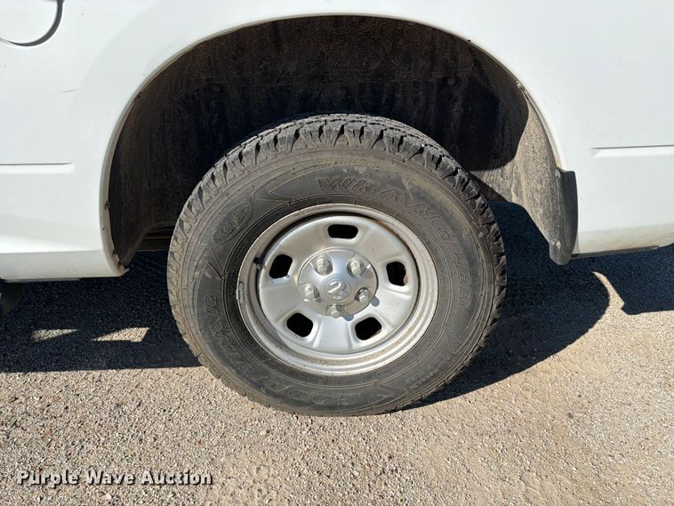 image for item NJ9052 2016 RAM 1500 Crew Cab pickup truck