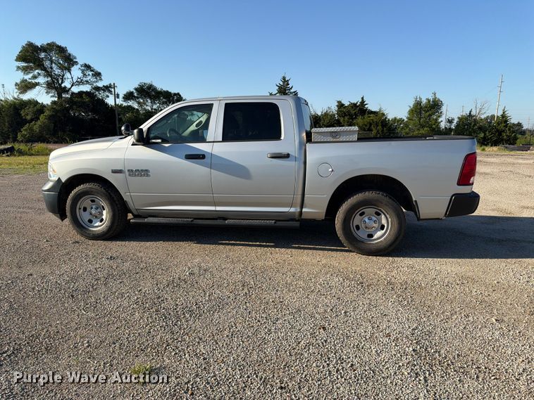 image for item NJ9054 2016 RAM 1500 Crew Cab pickup truck