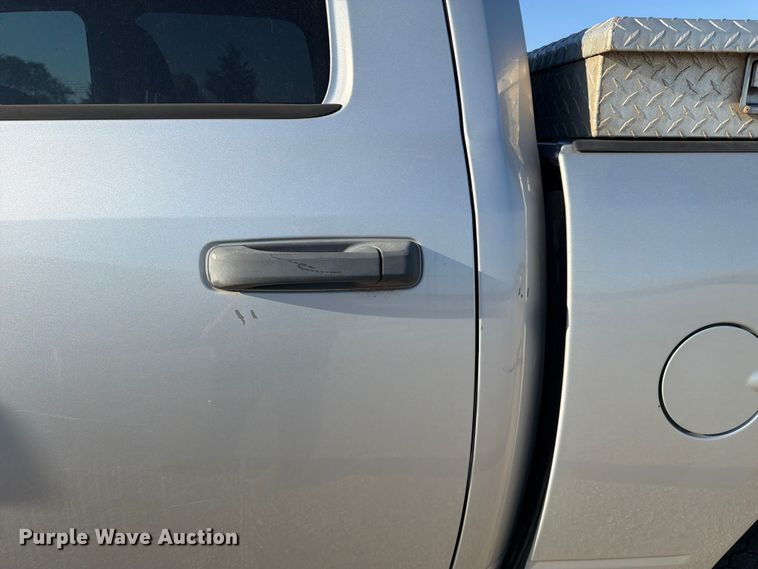 image for item NJ9054 2016 RAM 1500 Crew Cab pickup truck