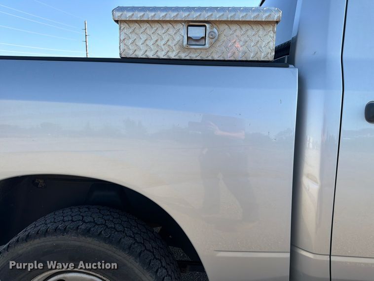image for item NJ9054 2016 RAM 1500 Crew Cab pickup truck