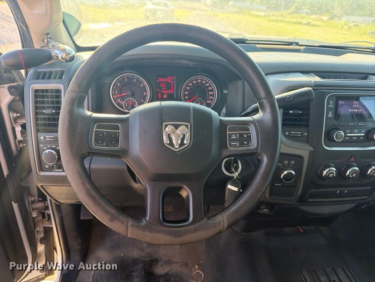 image for item NJ9054 2016 RAM 1500 Crew Cab pickup truck