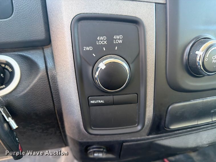 image for item NJ9054 2016 RAM 1500 Crew Cab pickup truck