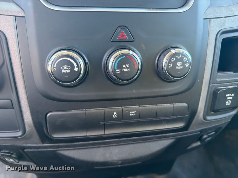 image for item NJ9054 2016 RAM 1500 Crew Cab pickup truck