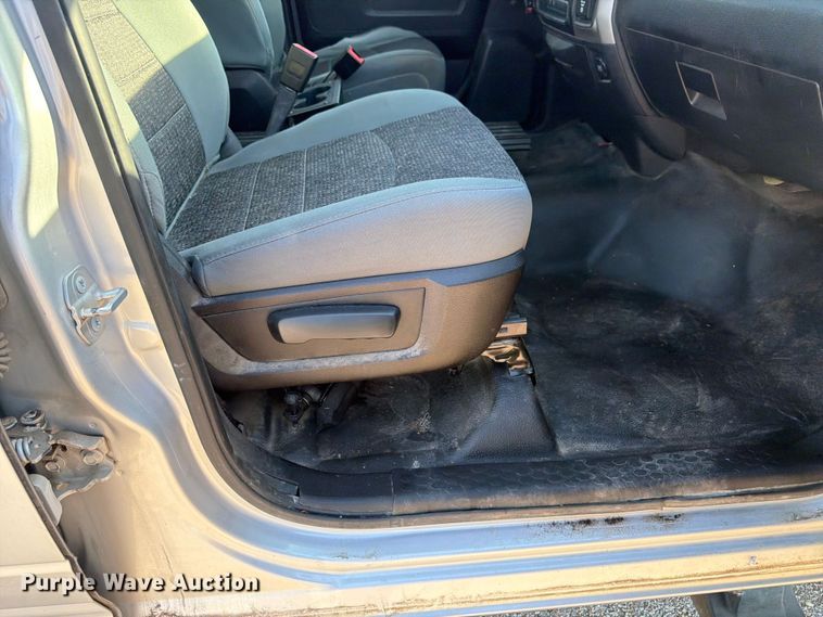 image for item NJ9054 2016 RAM 1500 Crew Cab pickup truck