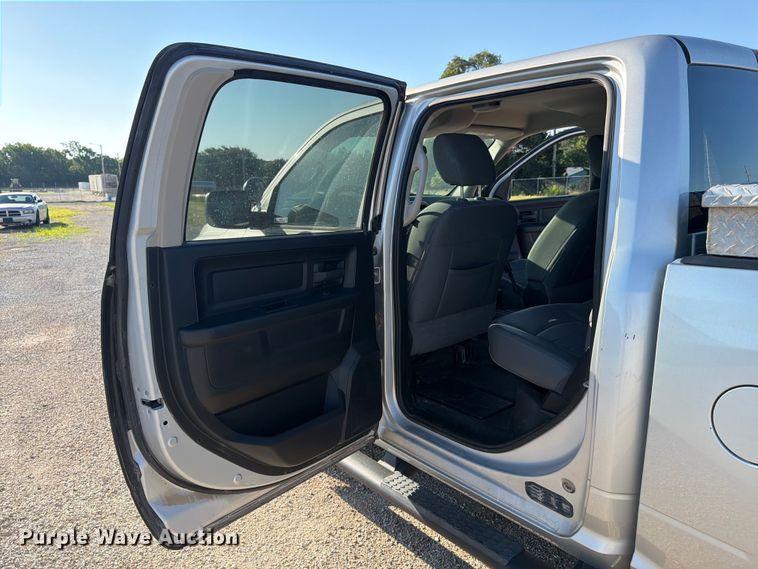 image for item NJ9054 2016 RAM 1500 Crew Cab pickup truck