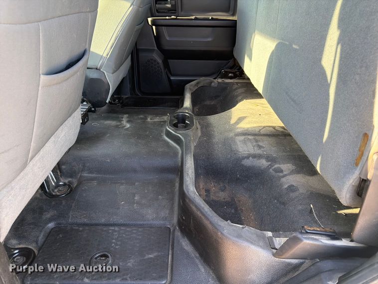 image for item NJ9054 2016 RAM 1500 Crew Cab pickup truck