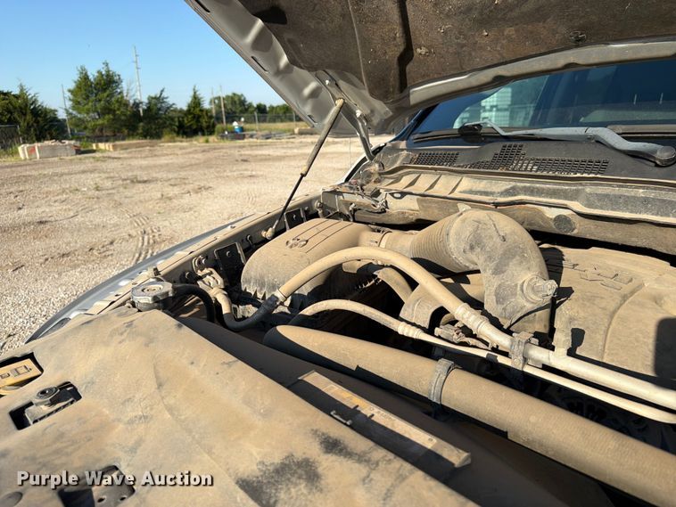 image for item NJ9054 2016 RAM 1500 Crew Cab pickup truck