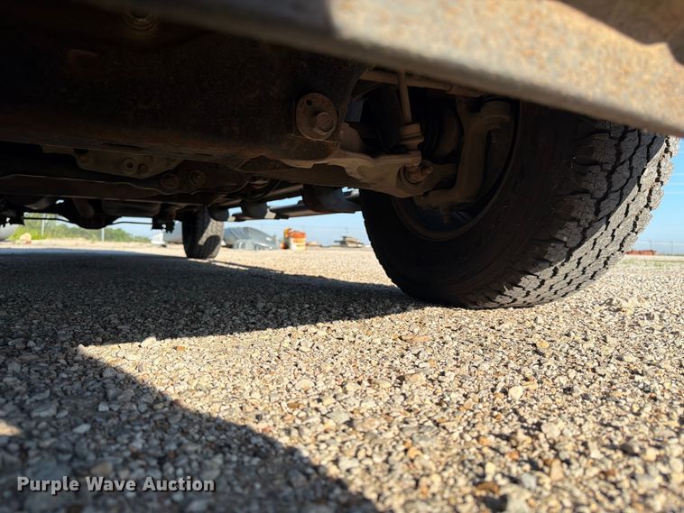 image for item NJ9054 2016 RAM 1500 Crew Cab pickup truck