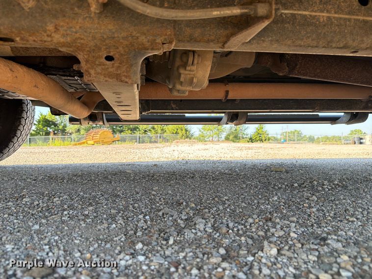 image for item NJ9054 2016 RAM 1500 Crew Cab pickup truck