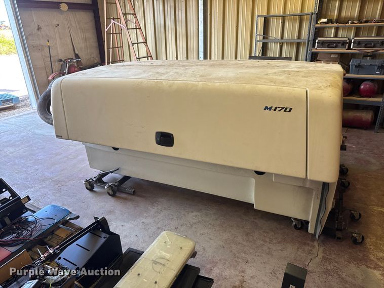 image for item NJ9056 Maranda M-170 topper