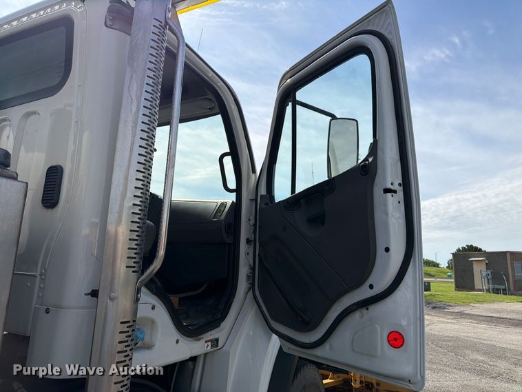 image for item NJ9078 2012 Freightliner Business Class M2 dump truck