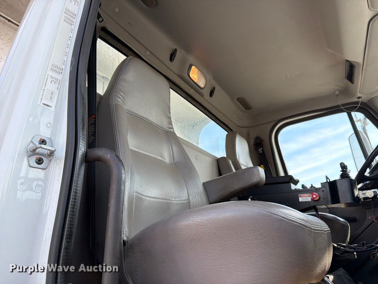 image for item NJ9078 2012 Freightliner Business Class M2 dump truck