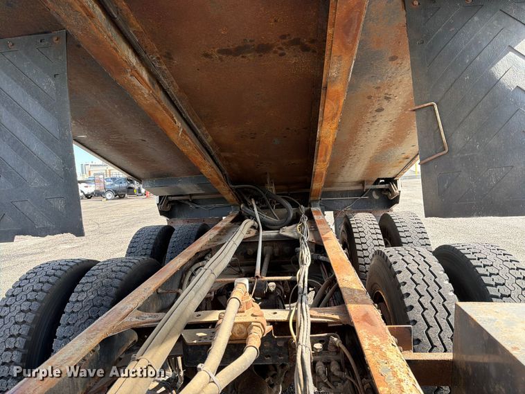 image for item NJ9078 2012 Freightliner Business Class M2 dump truck