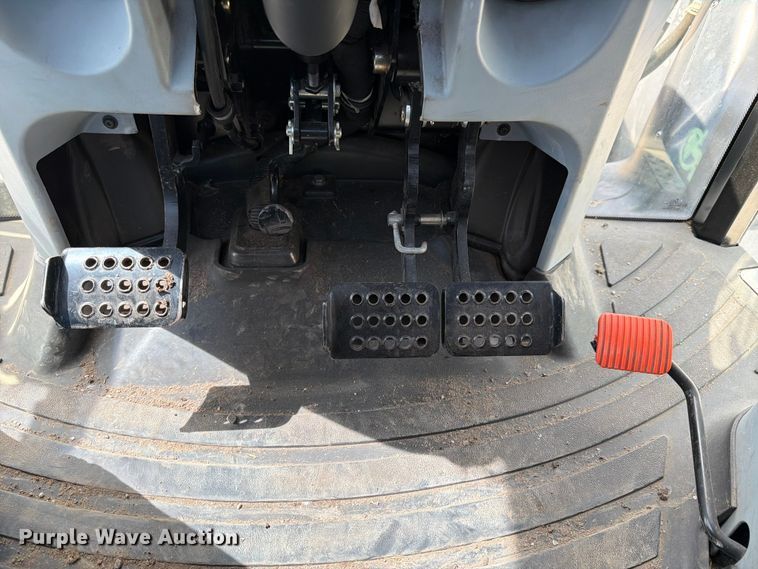 image for item NJ9084 2020 New Holland TS6.110 MFWD tractor