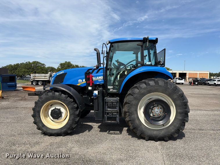 image for item NJ9085 2020 New Holland TS6.110 MFWD tractor
