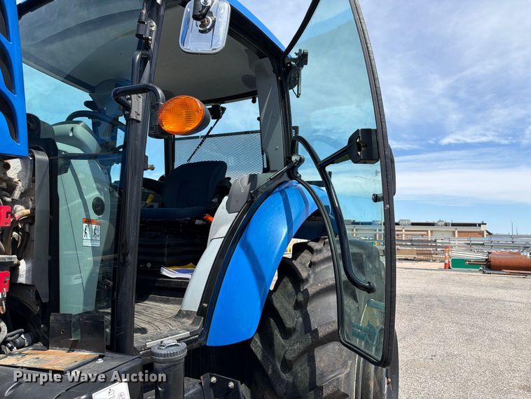 image for item NJ9085 2020 New Holland TS6.110 MFWD tractor