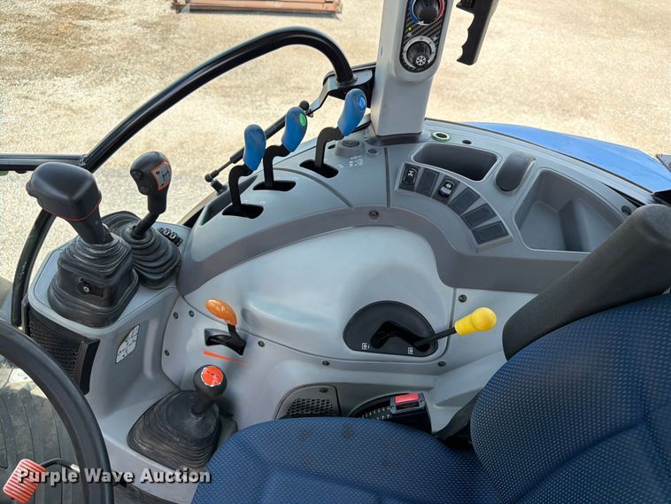 image for item NJ9085 2020 New Holland TS6.110 MFWD tractor