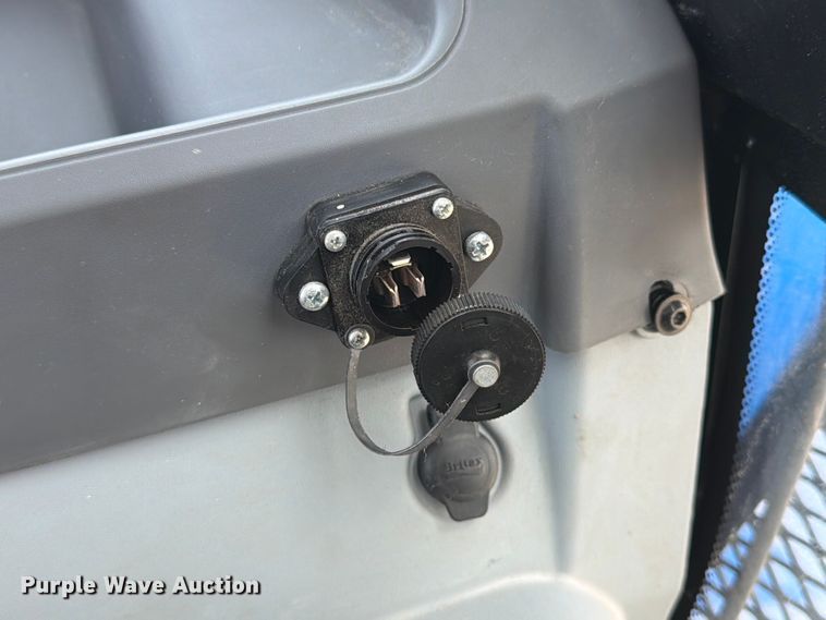 image for item NJ9085 2020 New Holland TS6.110 MFWD tractor