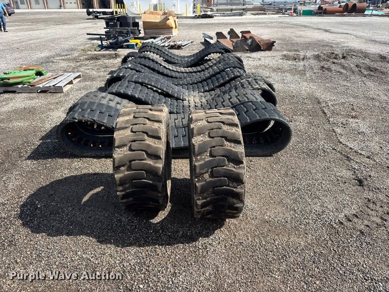 image for item NJ9086 (11) skid steer tracks
