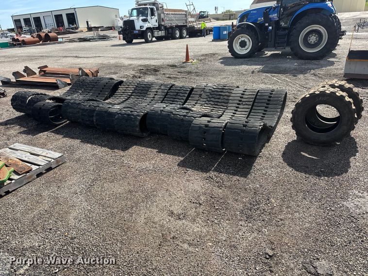 image for item NJ9086 (11) skid steer tracks