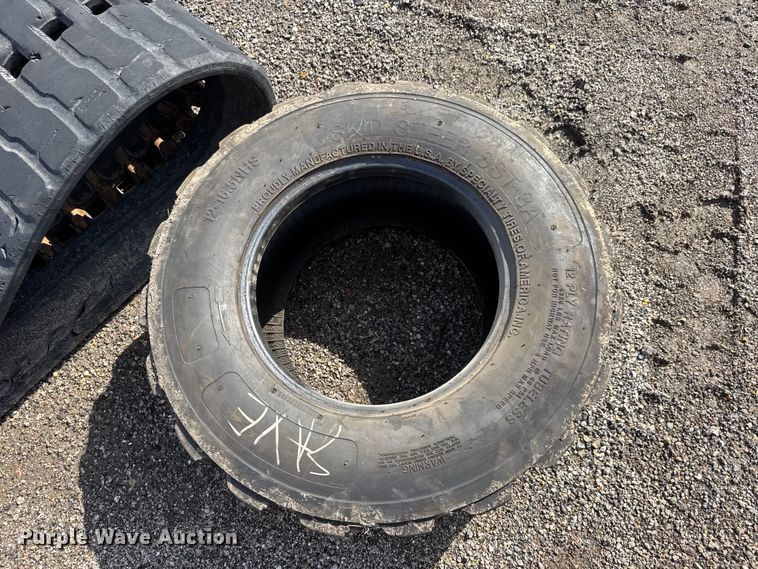 image for item NJ9086 (11) skid steer tracks