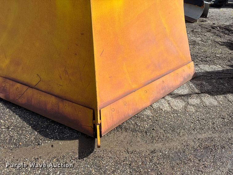 image for item NJ9088 Balderson BV11 V plow