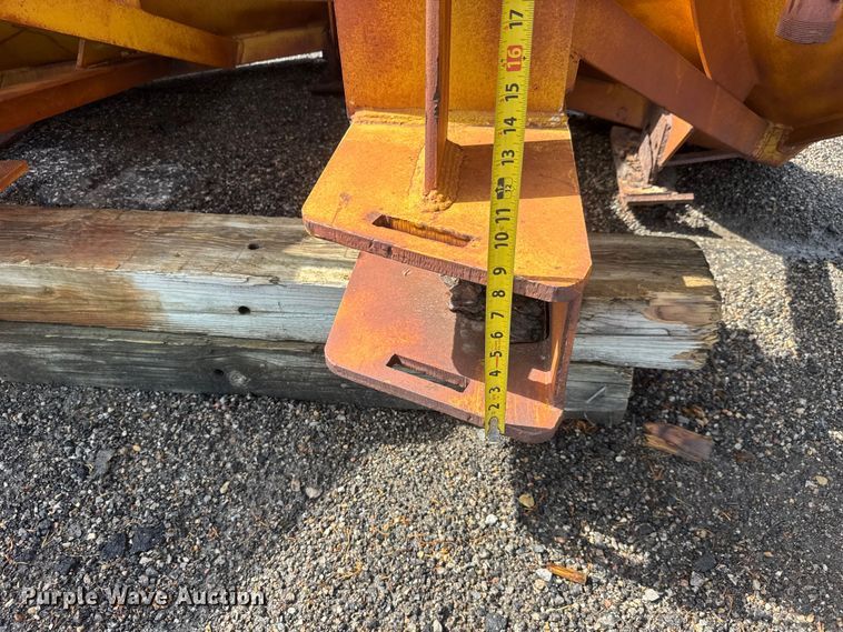 image for item NJ9088 Balderson BV11 V plow