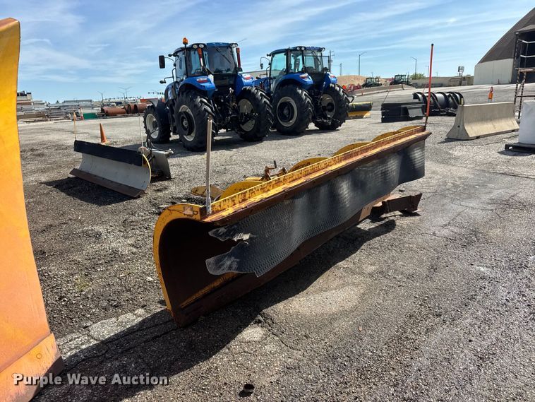 image for item NJ9089 Flink 11PA38 – KS snow plow