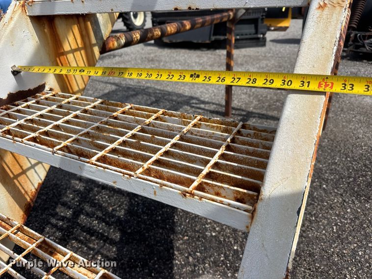 image for item NJ9096 (11) storage racks