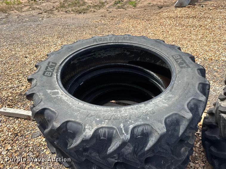 image for item NJ9100 (9) tractor tires