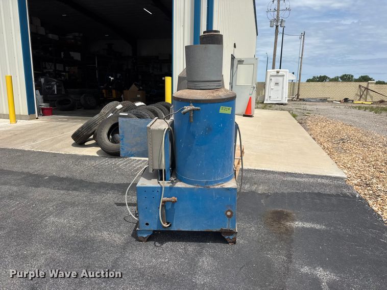 image for item NJ9101 (2) pressure washers
