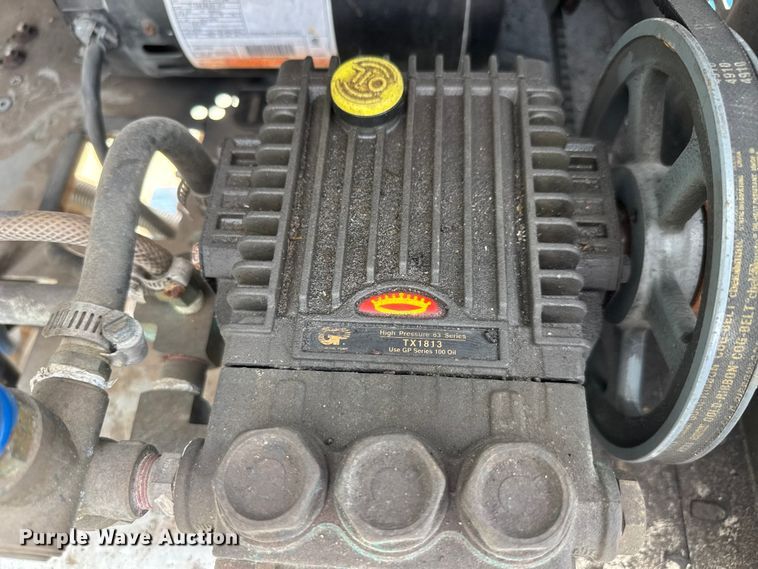 image for item NJ9101 (2) pressure washers