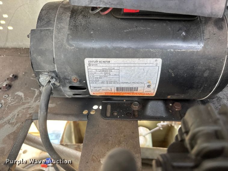 image for item NJ9101 (2) pressure washers