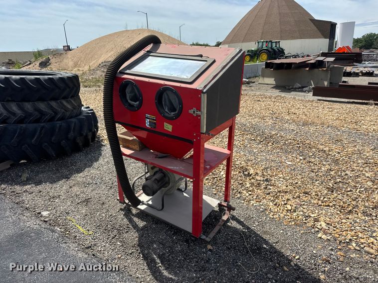 image for item NJ9102 Central Pneumatic sand blast cabinet