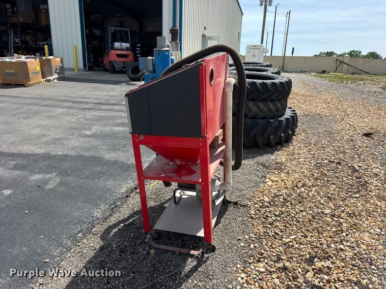 image for item NJ9102 Central Pneumatic sand blast cabinet