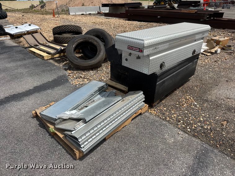 image for item NJ9111 (4) tool boxes