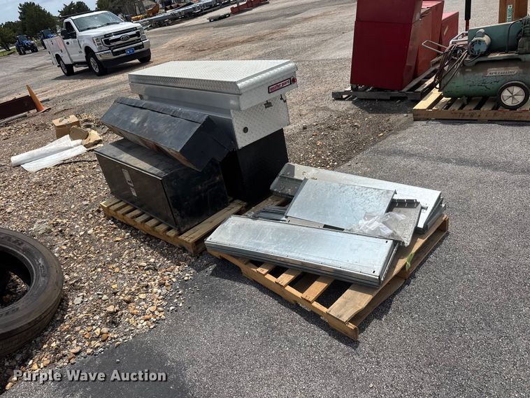 image for item NJ9111 (4) tool boxes