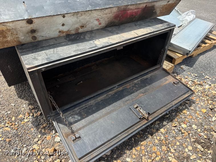 image for item NJ9111 (4) tool boxes
