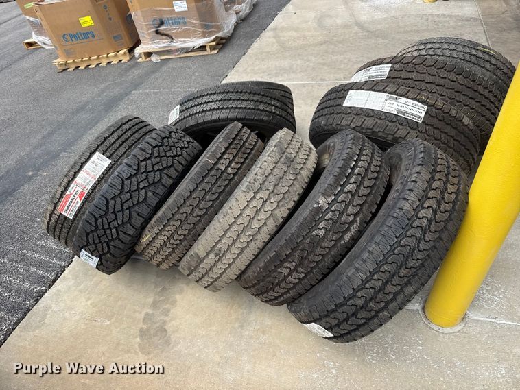 image for item NJ9113 (11) tires