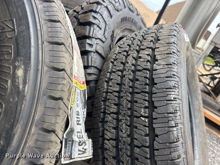 image for item NJ9113 (11) tires