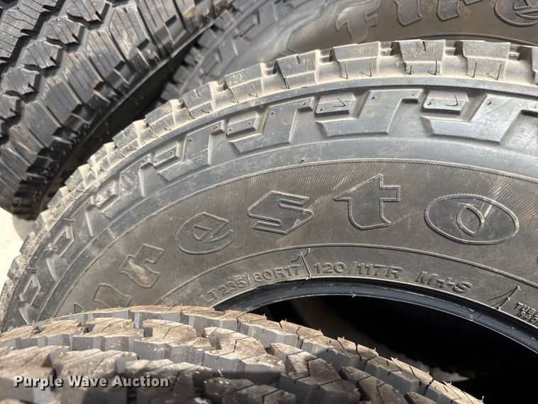 image for item NJ9113 (11) tires