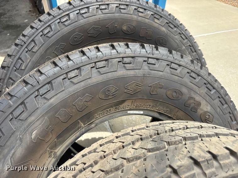 image for item NJ9113 (11) tires