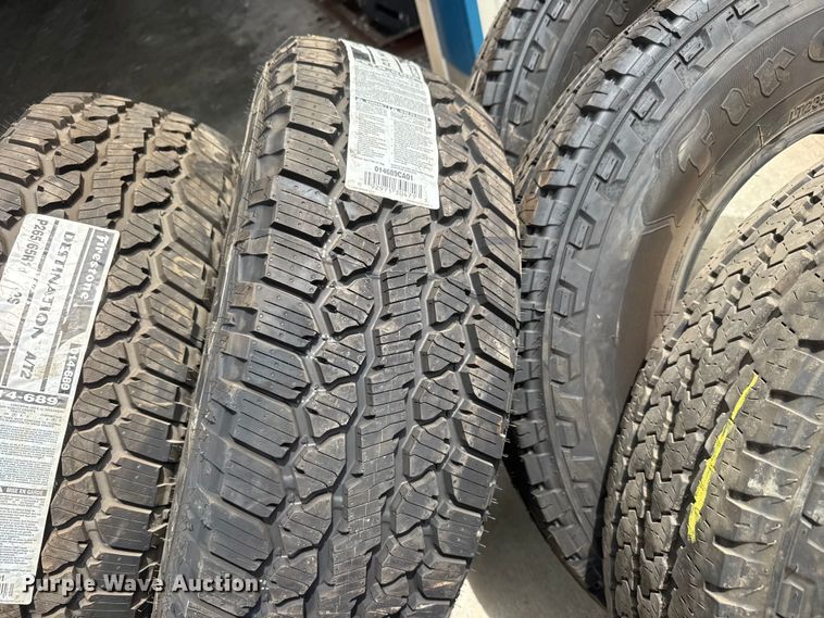 image for item NJ9113 (11) tires