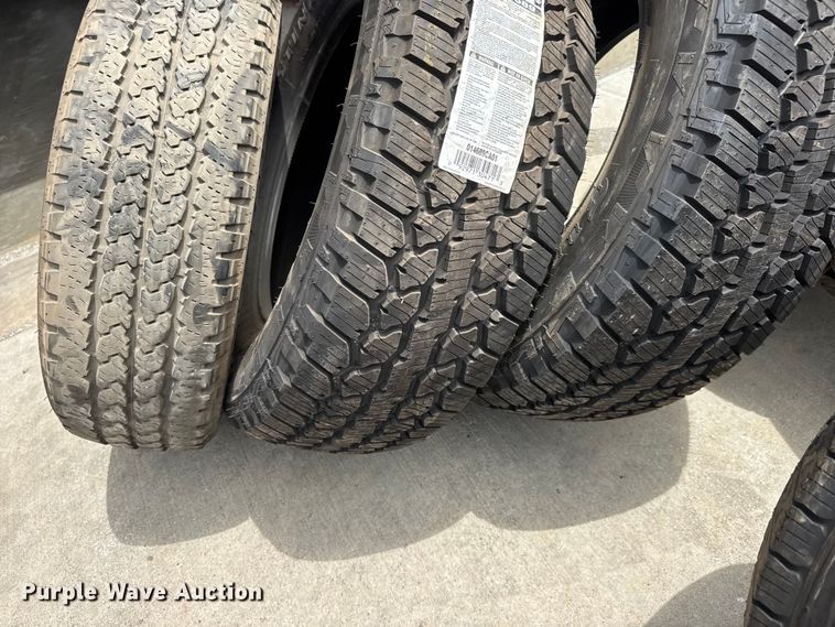 image for item NJ9113 (11) tires