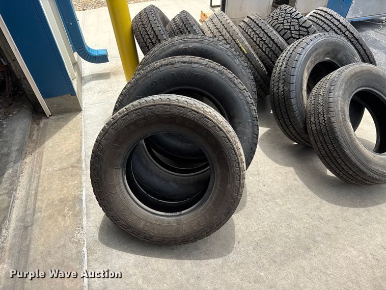 image for item NJ9113 (11) tires