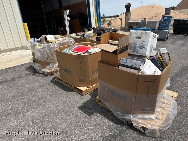 image for item NJ9114 (5) pallets of equipment manuals