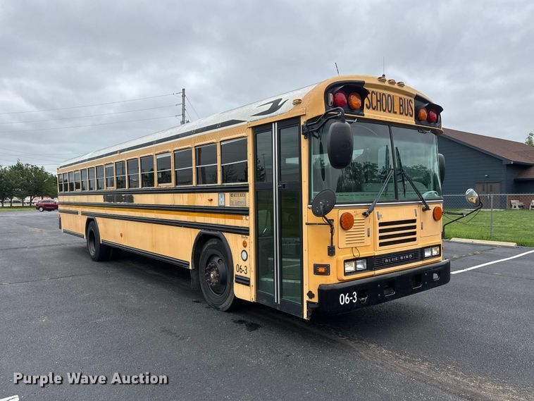 image for item NJ9122 2007 Blue Bird All American school bus