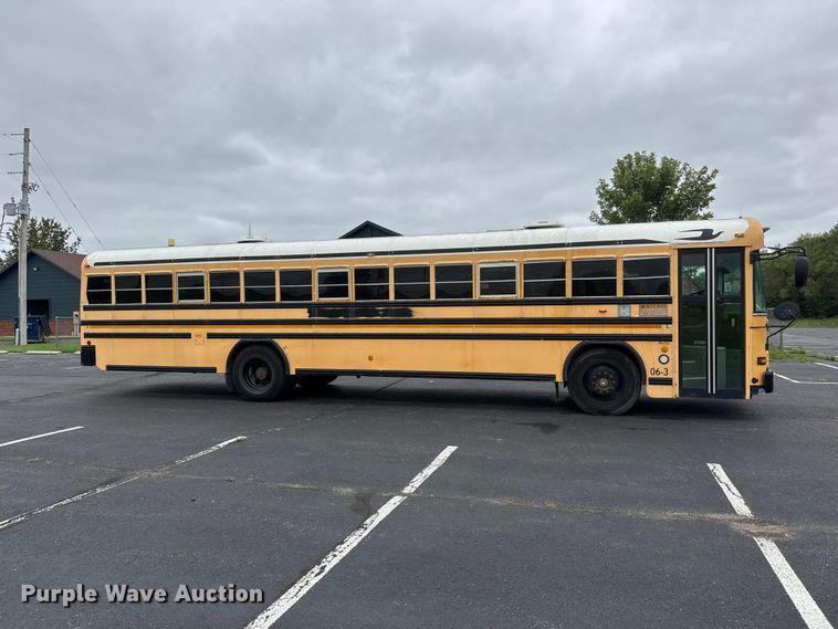 image for item NJ9122 2007 Blue Bird All American school bus
